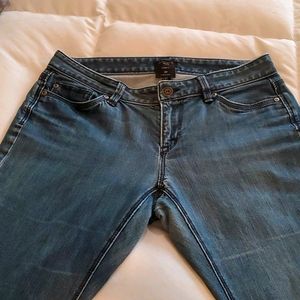 Ann Taylor Petite Jeans..great condition..